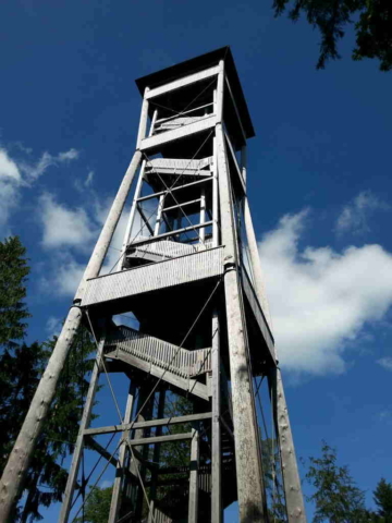 ausfluege-tuerme-chutzenturm-frienisberg-3